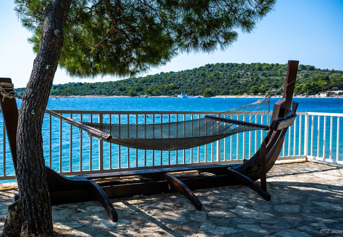 Apartment in Jezera - Apartments Horvat Jezera  - Green