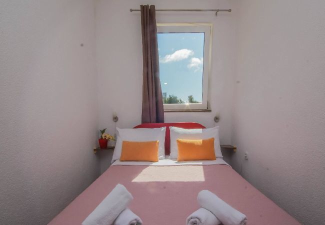 Apartment in Jezera - Apartments Horvat - two bedroom apartment (yellow) Apartment in Jezera - Apartments Horvat - two bedroom apartment (yellow)
