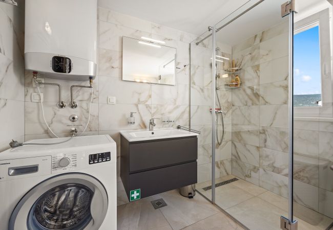 Apartment in Cres - Sea View Relaxation - Apt Paula, Island Cres  Apartment in Cres - Sea View Relaxation - Apt Paula, Island Cres