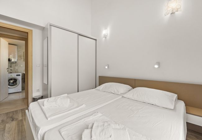 Apartment in Cres - Sea View Relaxation - Apt Paula, Island Cres  Apartment in Cres - Sea View Relaxation - Apt Paula, Island Cres