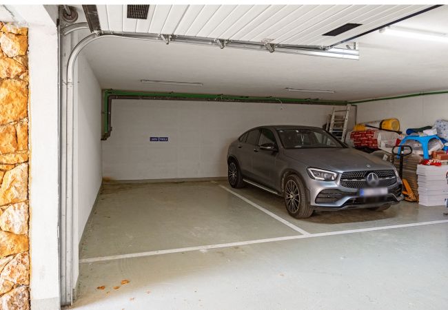 Apartment in Cres - Sea View Relaxation - Apt Paula, Island Cres  Apartment in Cres - Sea View Relaxation - Apt Paula, Island Cres