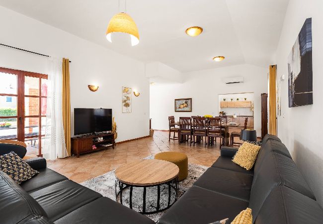 Villa in Ugljan - Villa Muline - four bedroom house with a swimming pool Villa in Ugljan - Villa Muline - four bedroom house with a swimming pool