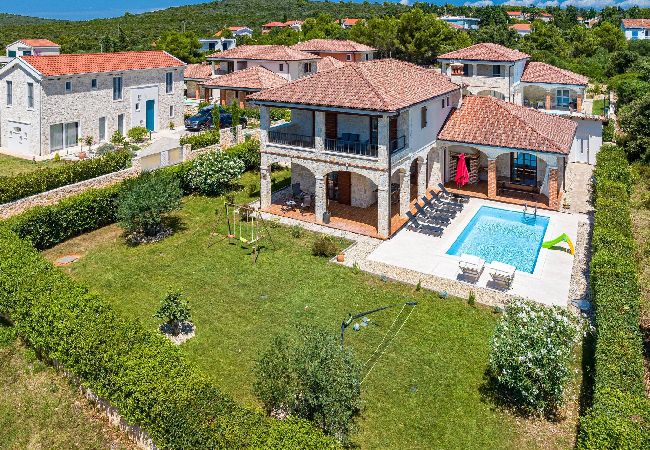Villa in Ugljan - Villa Muline - four bedroom house with a swimming pool Villa in Ugljan - Villa Muline - four bedroom house with a swimming pool