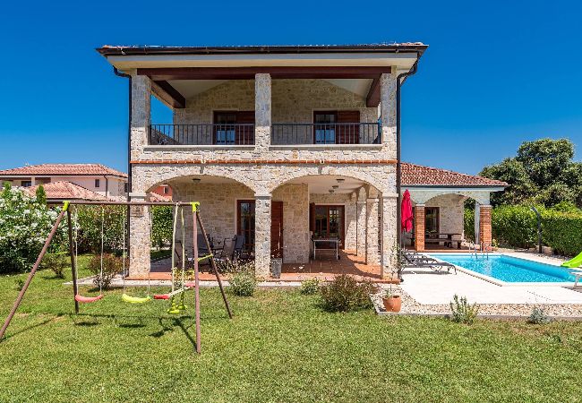 Villa in Ugljan - Villa Muline - four bedroom house with a swimming pool Villa in Ugljan - Villa Muline - four bedroom house with a swimming pool