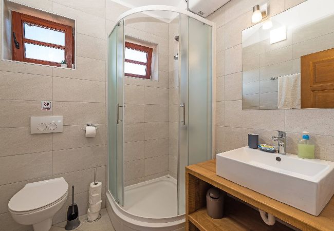 Villa in Ugljan - Villa Muline - four bedroom house with a swimming pool Villa in Ugljan - Villa Muline - four bedroom house with a swimming pool