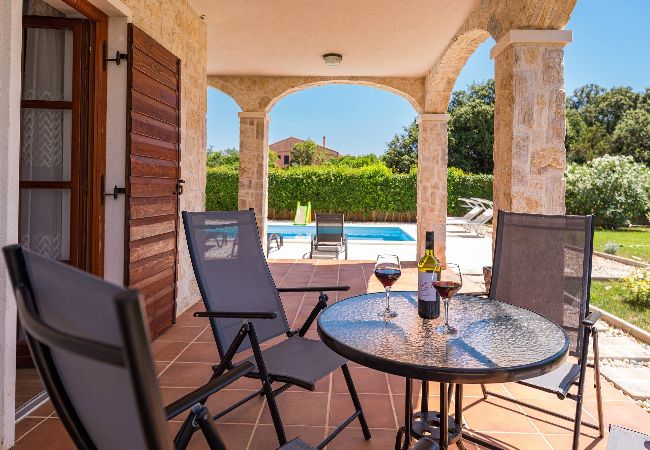 Villa in Ugljan - Villa Muline - four bedroom house with a swimming pool Villa in Ugljan - Villa Muline - four bedroom house with a swimming pool