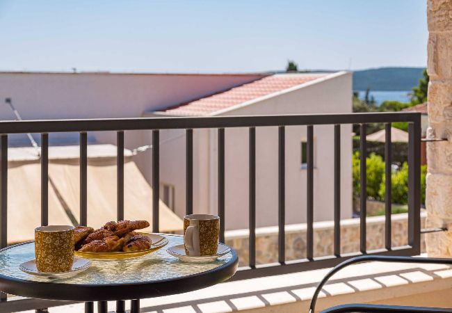 House in Ugljan - Holiday Home Muline - four bedroom house with a swimming pool House in Ugljan - Holiday Home Muline - four bedroom house with a swimming pool