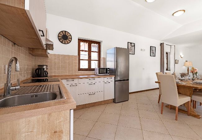 House in Ugljan - Holiday Home Muline - four bedroom house with a swimming pool House in Ugljan - Holiday Home Muline - four bedroom house with a swimming pool