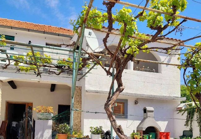 House in Pakoštane - Holiday Home Kotulin - three bedroom house with a terrace House in Pakoštane - Holiday Home Kotulin - three bedroom house with a terrace
