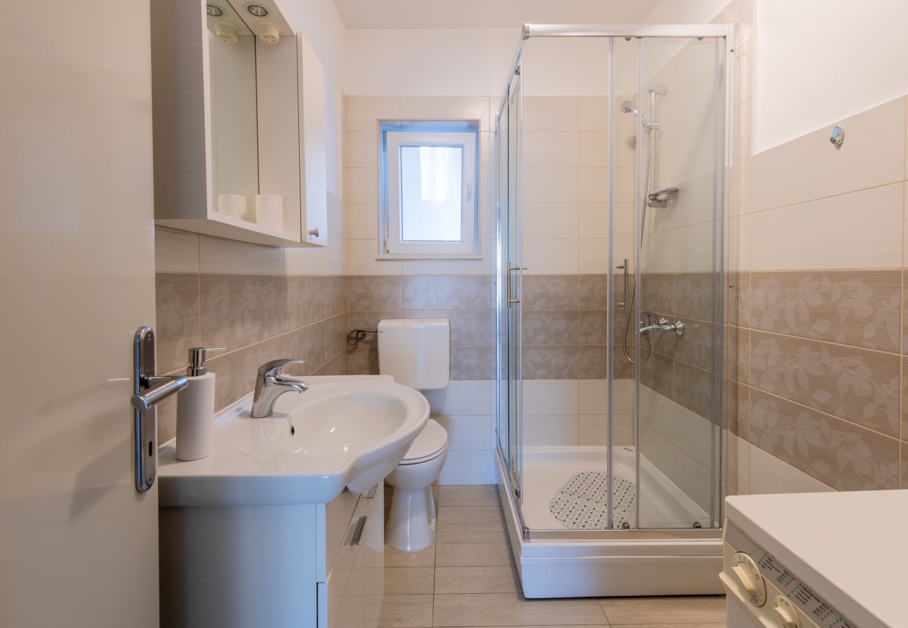 Studio in Grebaštica - Studio Apartment Miro