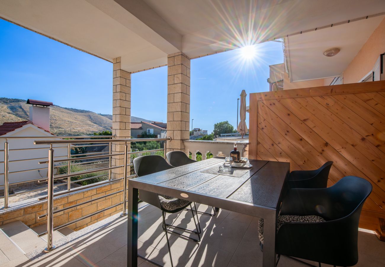 Studio in Grebaštica - Studio Apartment Miro