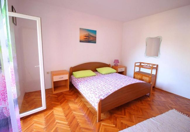 Apartment in Dinjiška - Apartments Dubravica - two bedroom apartment with a sea view Apartment in Dinjiška - Apartments Dubravica - two bedroom apartment with a sea view
