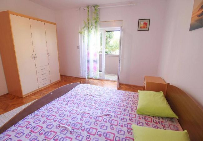 Apartment in Dinjiška - Apartments Dubravica - two bedroom apartment with a sea view Apartment in Dinjiška - Apartments Dubravica - two bedroom apartment with a sea view