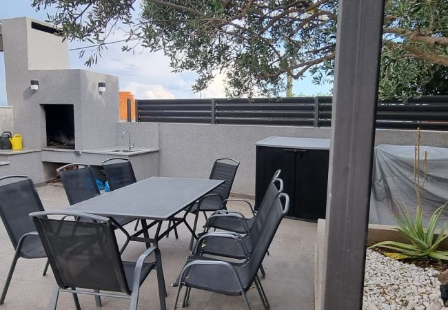 Apartment in Kaštel Novi - Apartment Viva - three bedroom apartment with a swimming pool Apartment in Kaštel Novi - Apartment Viva - three bedroom apartment with a swimming pool