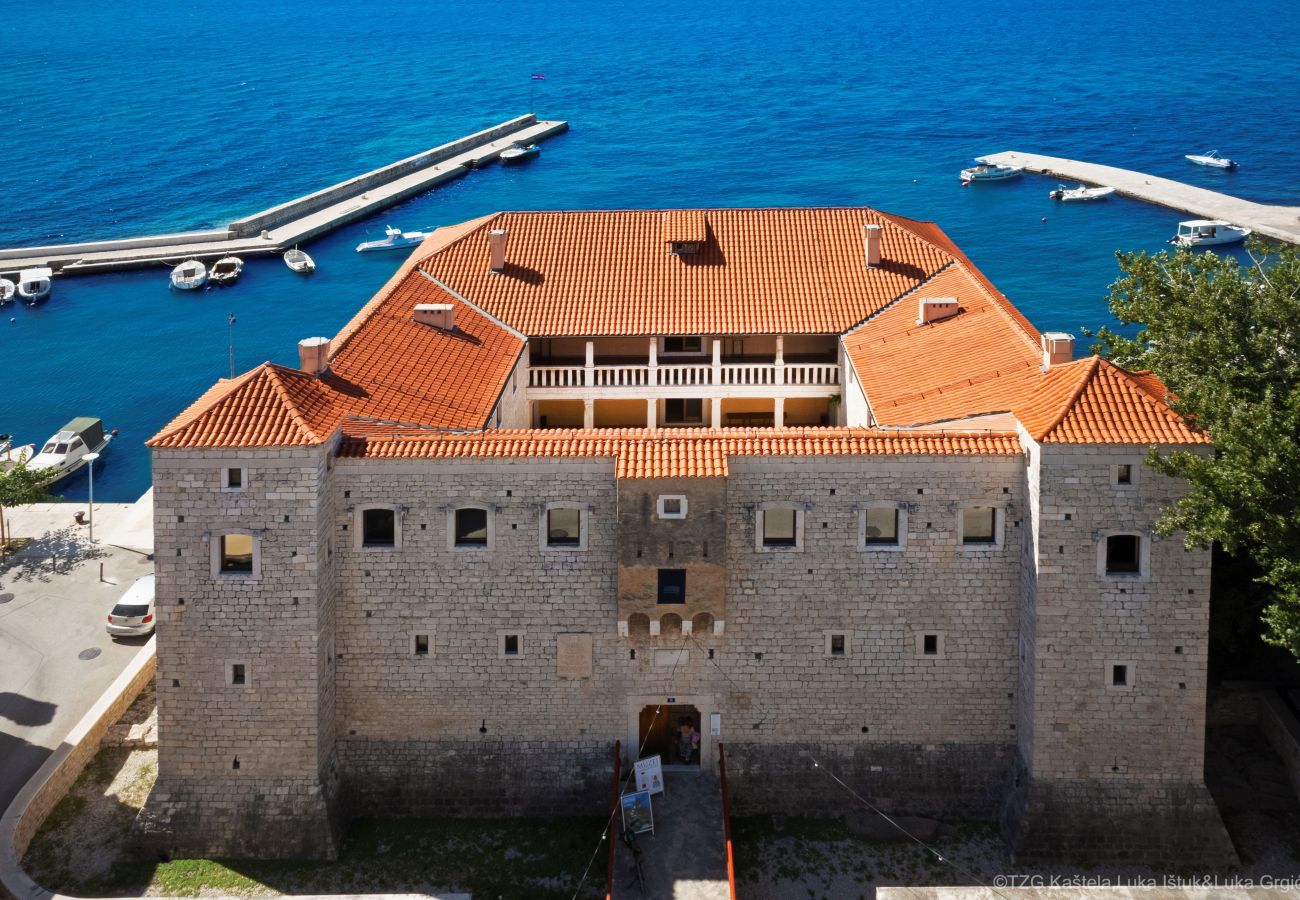 Apartment in Kaštel Novi - Apartment Viva - private swimming pool and  jacuzzi