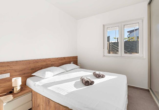 Apartment in Šibenik-Brodarica - Apartments Velic - Two bedroom apartment with a terrace B Apartment in Šibenik-Brodarica - Apartments Velic - Two bedroom apartment with a terrace B