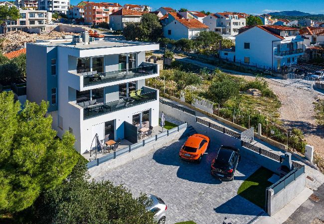 Apartment in Šibenik-Brodarica - Apartments Velic - Two bedroom apartment with a terrace B Apartment in Šibenik-Brodarica - Apartments Velic - Two bedroom apartment with a terrace B