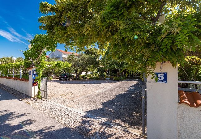 Apartment in Šibenik-Brodarica - Apartments Nena - Two bedroom apartment with a balcony (Paola A2) Apartment in Šibenik-Brodarica - Apartments Nena - Two bedroom apartment with a balcony (Paola A2)