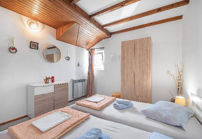 Apartment in Šibenik-Brodarica - Apartments Nena - Two bedroom apartment with a balcony (Paola A2) Apartment in Šibenik-Brodarica - Apartments Nena - Two bedroom apartment with a balcony (Paola A2)
