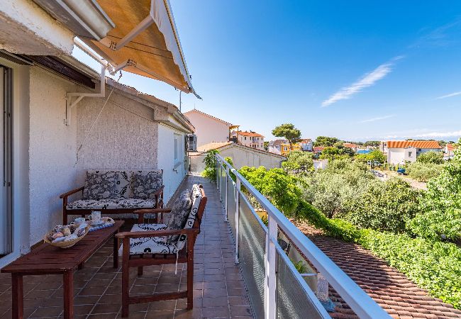 Apartment in Šibenik-Brodarica - Apartments Nena - Two bedroom apartment with a balcony (Paola A2) Apartment in Šibenik-Brodarica - Apartments Nena - Two bedroom apartment with a balcony (Paola A2)
