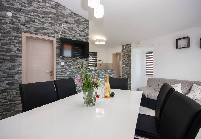 Apartment in Pirovac - Apartments Sea and Sun - Apartment Sun  Apartment in Pirovac - Apartments Sea and Sun - Apartment Sun