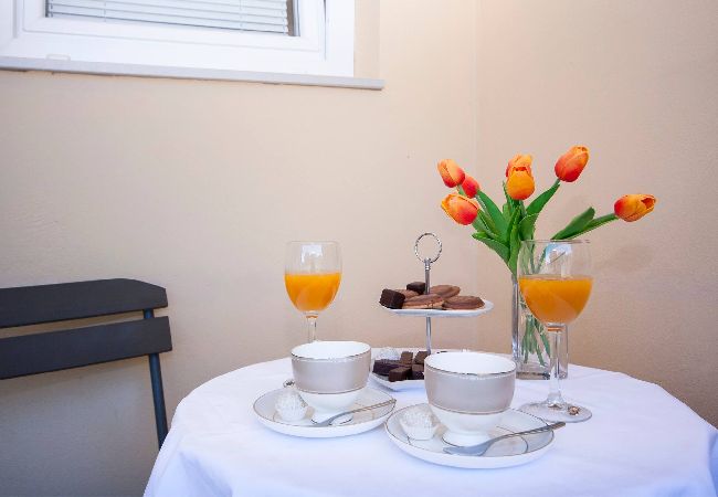 Rent by room in Primošten - Apartments and Rooms Mikelin - Room with a garden view (Alen 4) Rent by room in Primošten - Apartments and Rooms Mikelin - Room with a garden view (Alen 4)