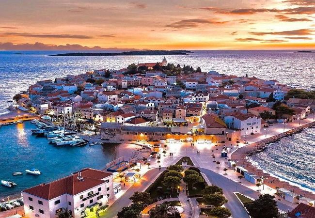 Rent by room in Primošten - Apartments and Rooms Mikelin - Room with a sea view (Blue room 3) Rent by room in Primošten - Apartments and Rooms Mikelin - Room with a sea view (Blue room 3)