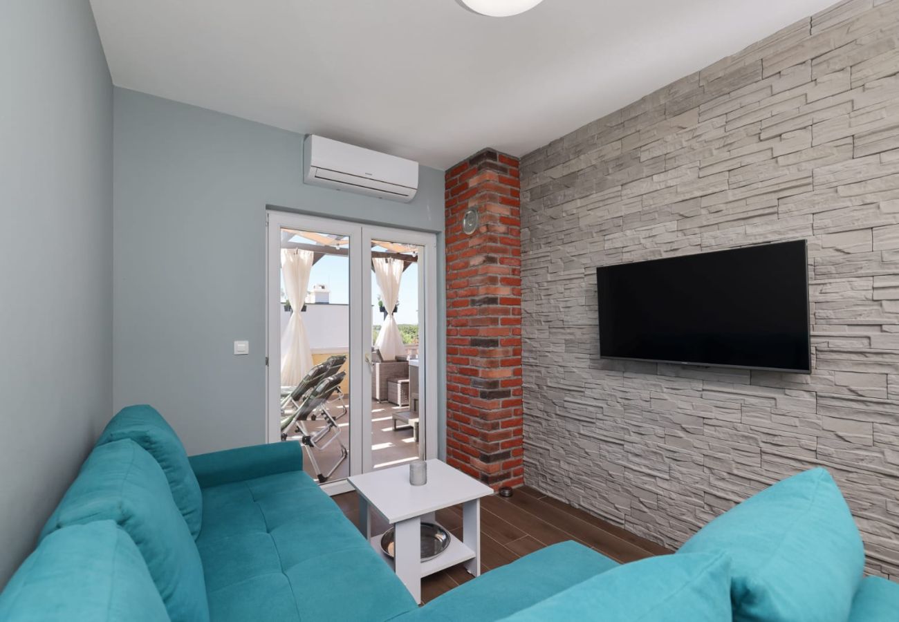 Apartment in Privlaka - Luxury apartments Sun@Set - One-room apartment with jacuzzi 