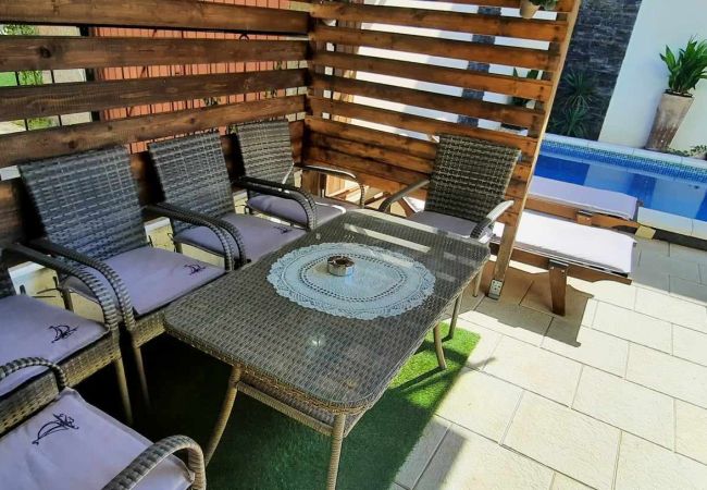 Apartment in Zadar - Apartment Rustica - Two bedroom apartment with outdoor pool Apartment in Zadar - Apartment Rustica - Two bedroom apartment with outdoor pool