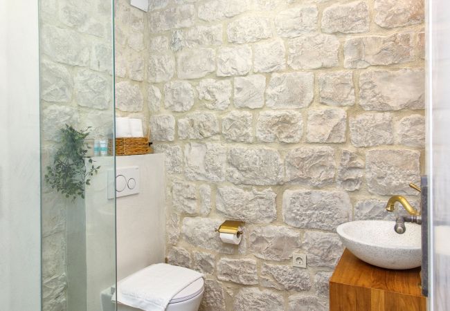 House in Trogir - Stone House Trogir - Three bedroom house with jacuzzi House in Trogir - Stone House Trogir - Three bedroom house with jacuzzi