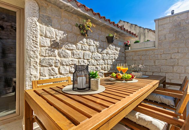 House in Trogir - Stone House Trogir - Three bedroom house with jacuzzi House in Trogir - Stone House Trogir - Three bedroom house with jacuzzi