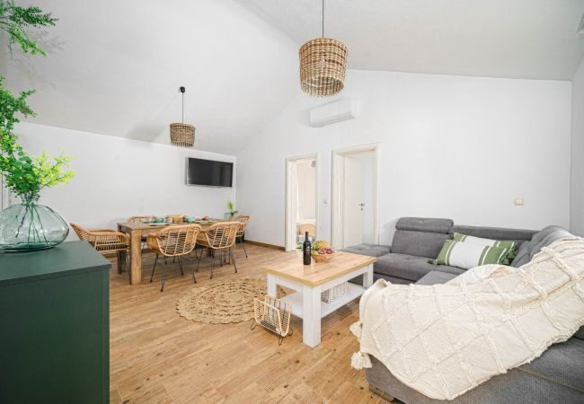 House in Vodice - Villa Ivana - Two bedroom house with outdoor pool House in Vodice - Villa Ivana - Two bedroom house with outdoor pool