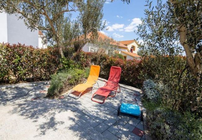Apartment in Pašman - Apartments Torina Pašman - One bedroom apartment with a sea view A1 Apartment in Pašman - Apartments Torina Pašman - One bedroom apartment with a sea view A1