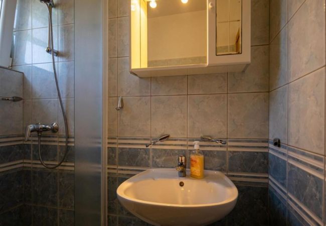 Apartment in Pašman - Apartments Torina Pašman - One bedroom apartment with a sea view A1 Apartment in Pašman - Apartments Torina Pašman - One bedroom apartment with a sea view A1