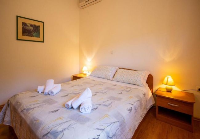 Apartment in Pašman - Apartments Torina Pašman - One bedroom apartment with a sea view A2 Apartment in Pašman - Apartments Torina Pašman - One bedroom apartment with a sea view A2