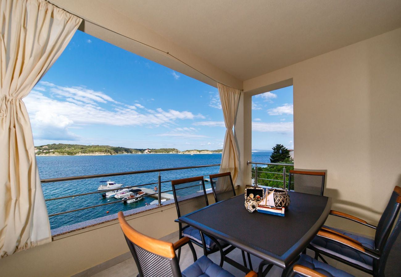 Apartment in Supetarska Draga - Villa Gulli - Apartment Sunset