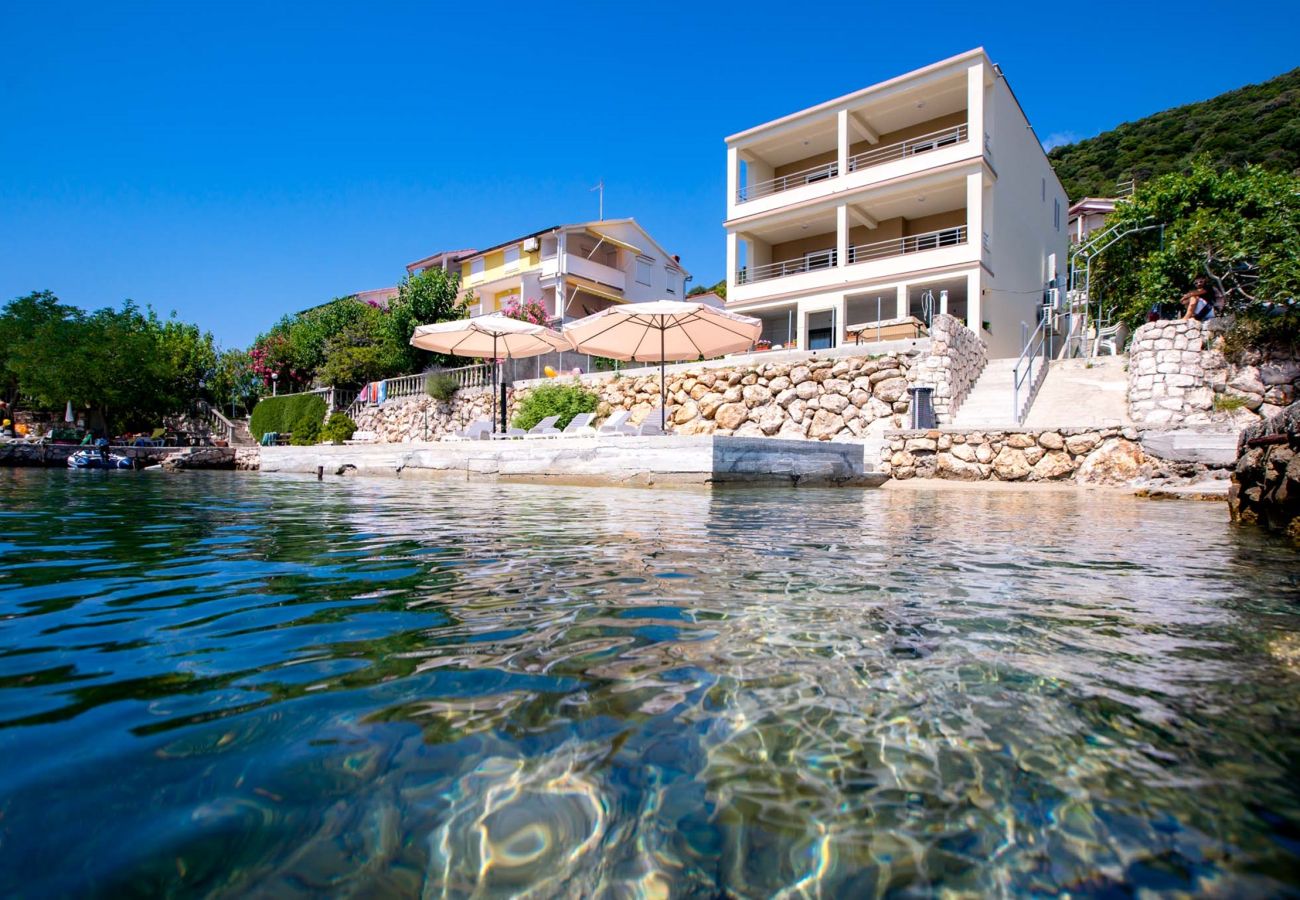 Apartment in Supetarska Draga - Sunset Apartment with Splendid Sea View