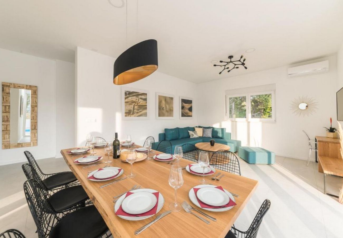 Villa in Pag - Villa Belveder I - Four bedroom house with outdoor pool