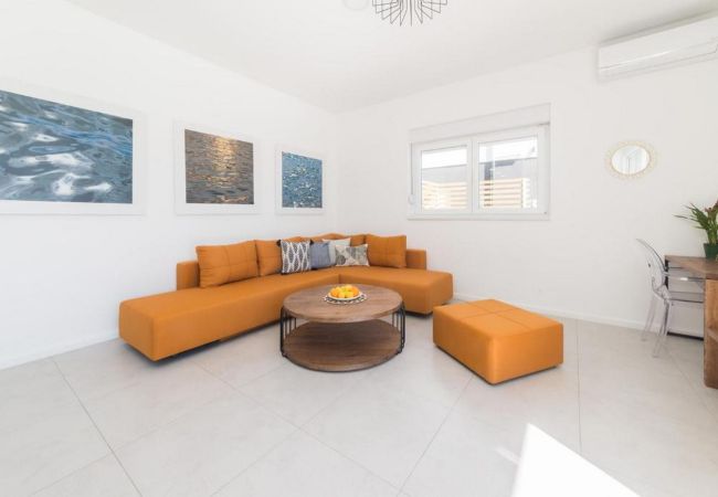 Villa in Pag - Villa Belveder II - Four bedroom house with outdoor pool Villa in Pag - Villa Belveder II - Four bedroom house with outdoor pool