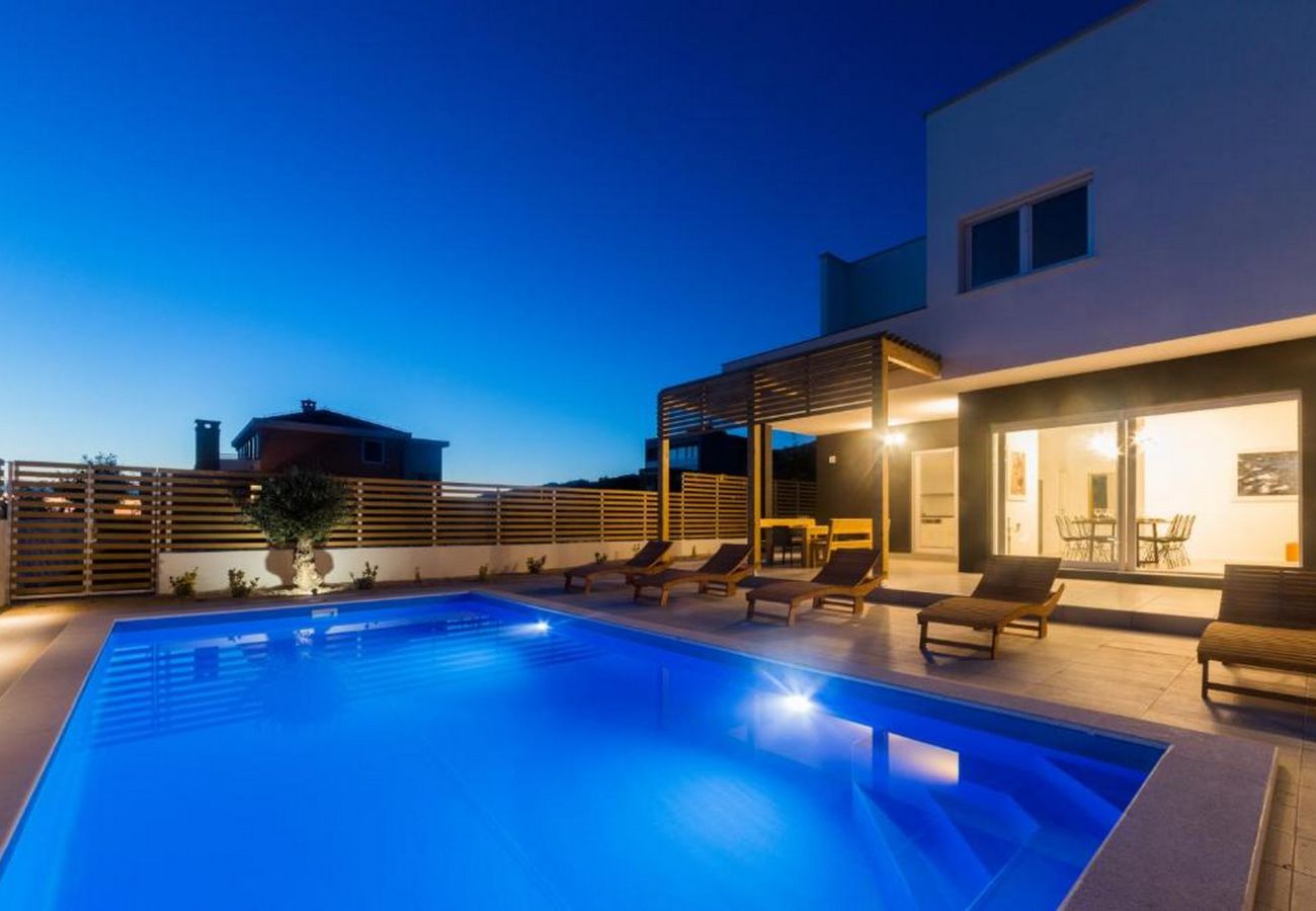 Villa in Pag - Villa Belveder II - Four bedroom house with outdoor pool