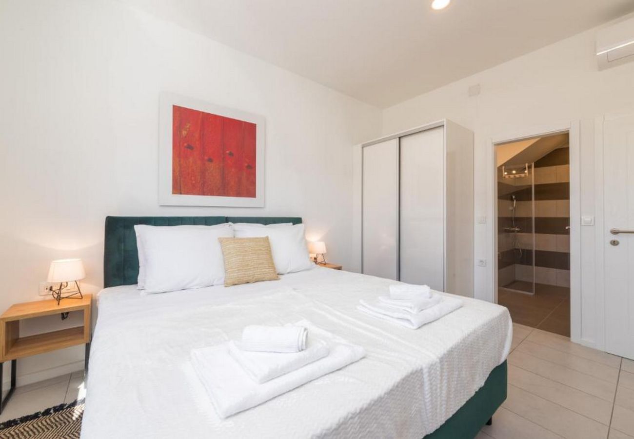 Villa in Pag - Villa Belveder II - Four bedroom house with outdoor pool
