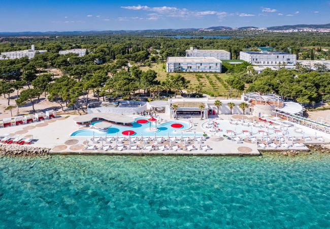 Mobile home in Šibenik - Resort Mobile Home - three bedroom Mobile home in Šibenik - Resort Mobile Home - three bedroom