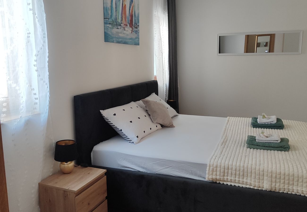 Apartment in Karlobag - Apartments Rina - one bedroom apartment A4
