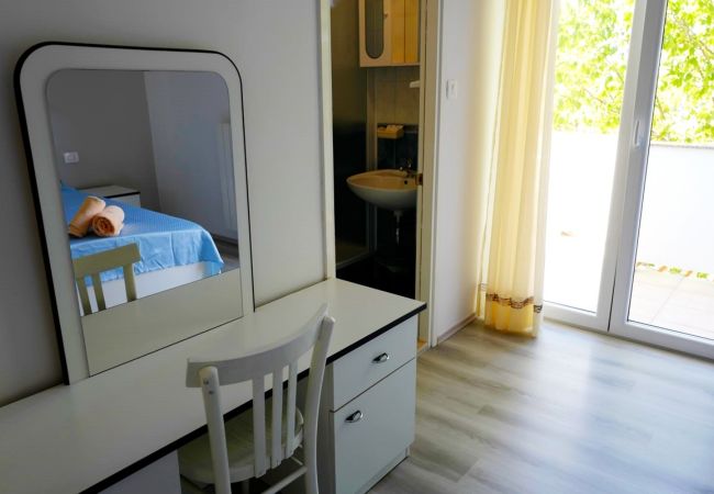 Apartment in Kampor - Family Friendly Apartment Mare  Close to the Sea Apartment in Kampor - Family Friendly Apartment Mare  Close to the Sea