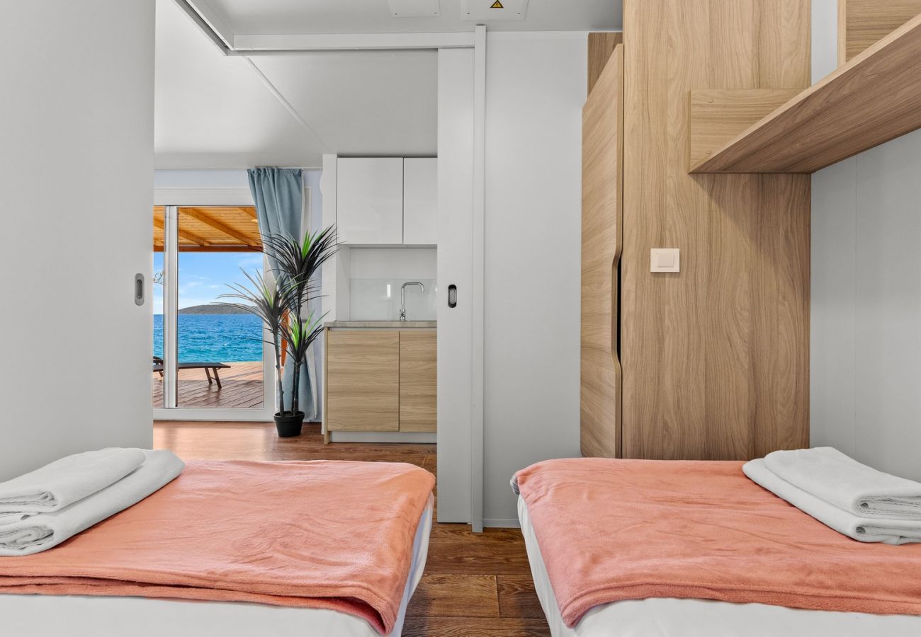 Mobile home in Šibenik - Resort Deluxe Mobile Home (6+1) Beachfront