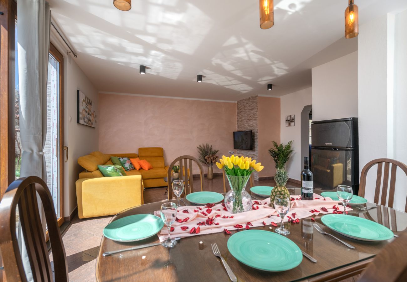 House in Vodnjan - Charming Holiday House Mara