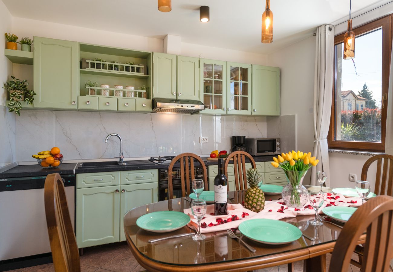 House in Vodnjan - Charming Holiday House Mara