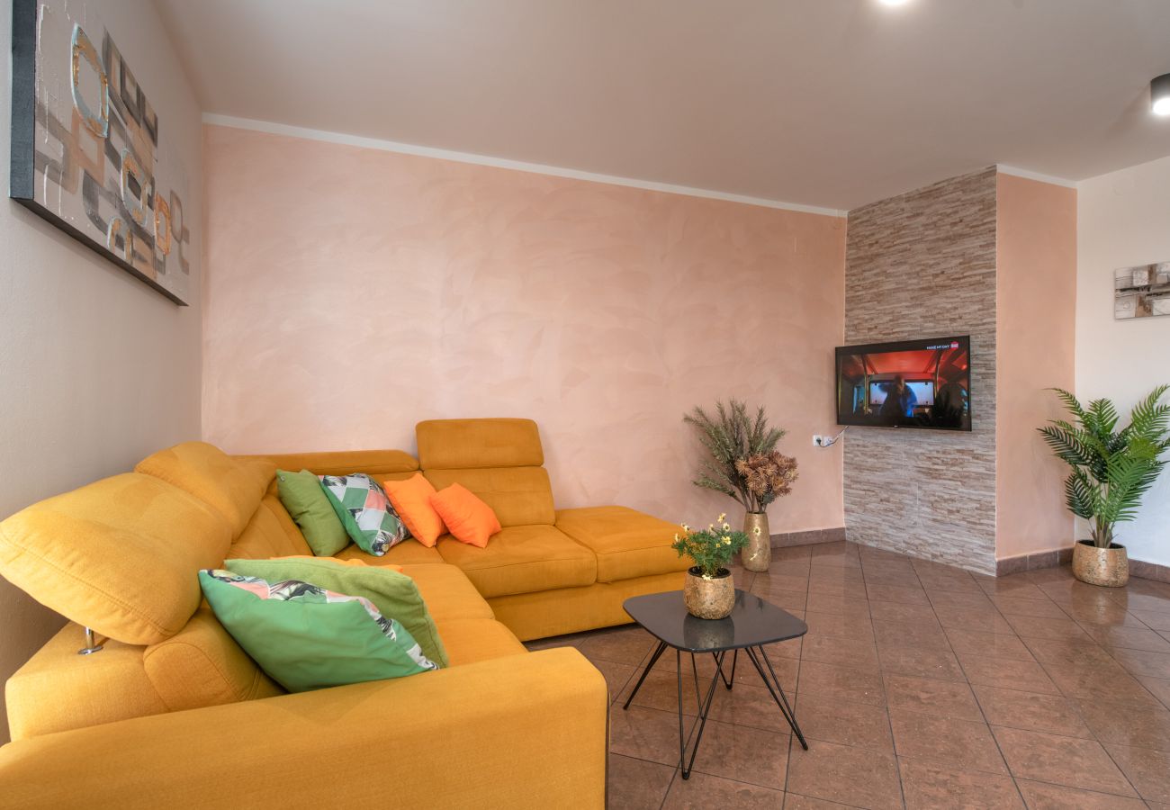 House in Vodnjan - Charming Holiday House Mara