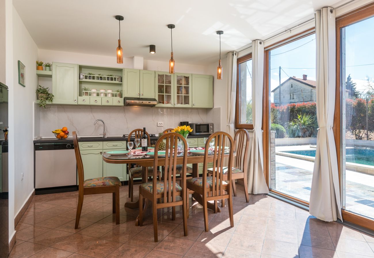 House in Vodnjan - Charming Holiday House Mara