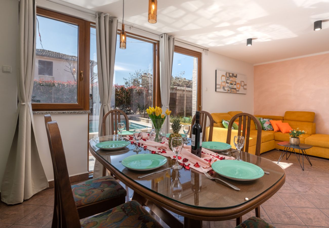 House in Vodnjan - Charming Holiday House Mara